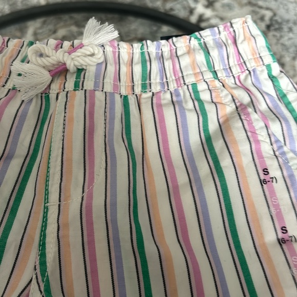 The gap girls size 6-7 size small cotton shorts 3 for $35 ⭐️ - Picture 2 of 5